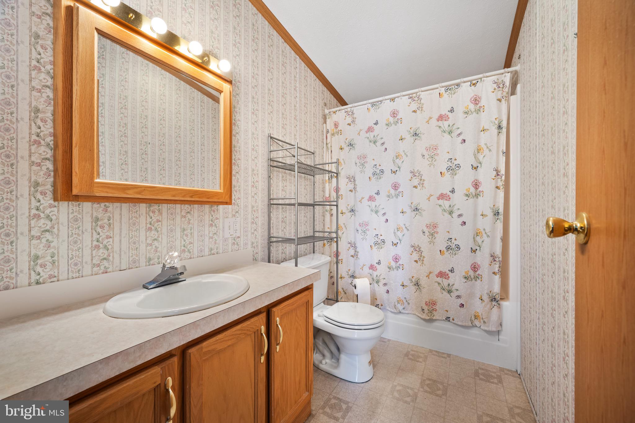 29 Oak Drive, Unit D Sicklerville, NJ 08081 - Photo 19 of 23 a bathroom with a sink toilet and shower