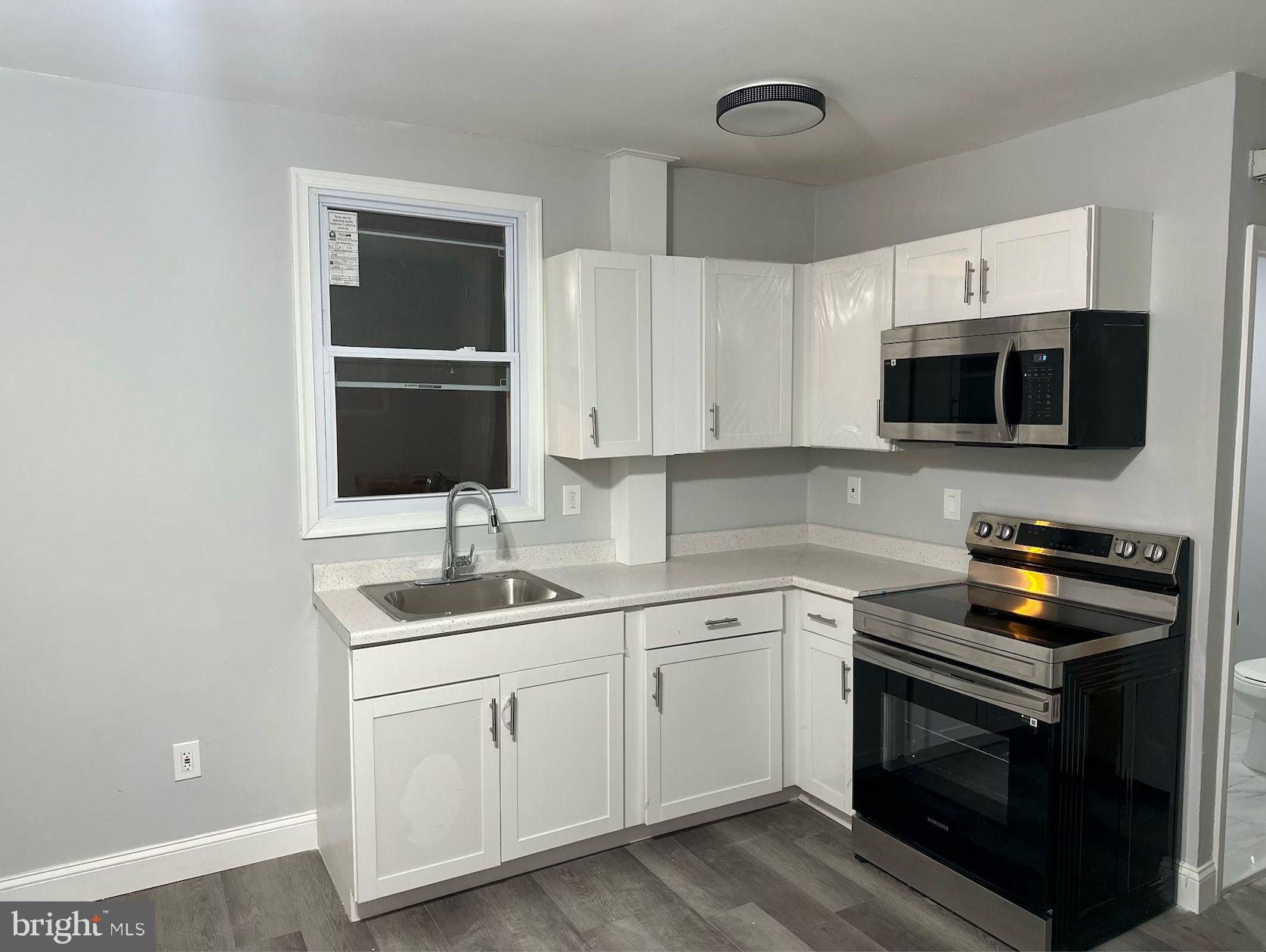 1913 South 20th Street, Unit 4 Philadelphia, PA 19145 - Photo 3 of 19