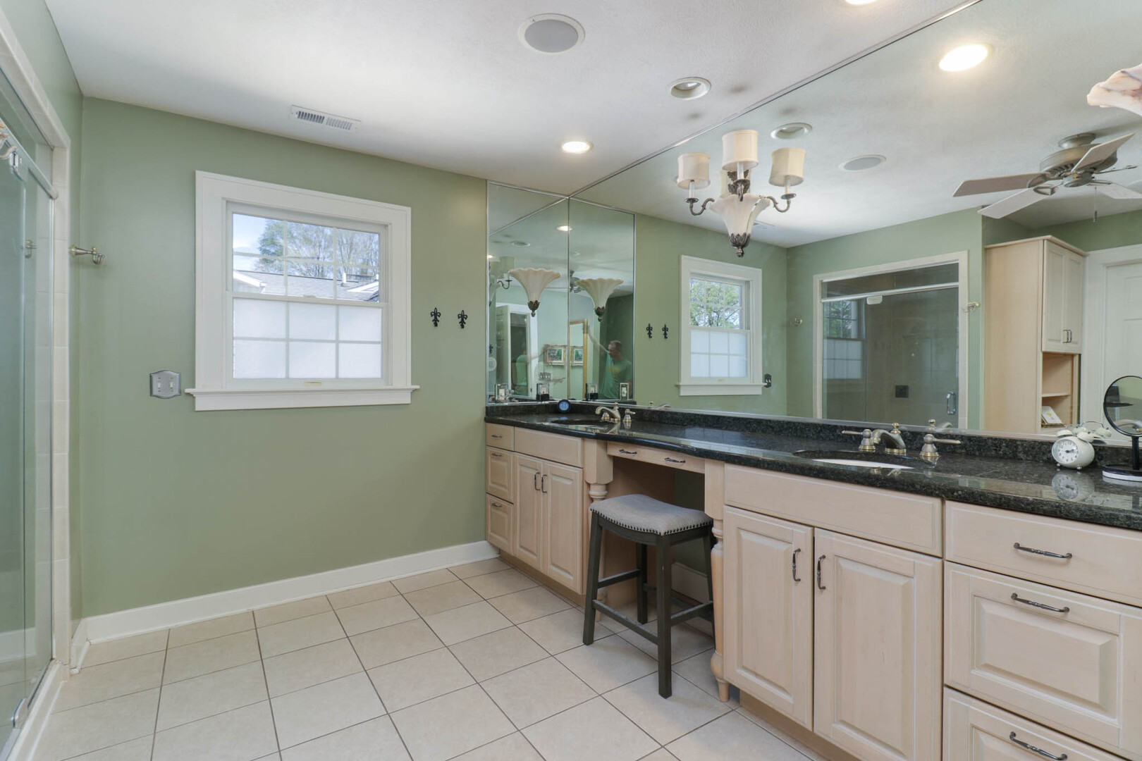 1202 Elmwood Road Bloomington, IL 61701 - Photo 60 of 94