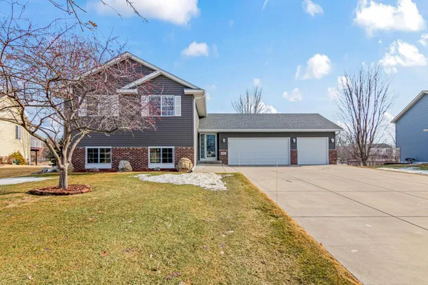 $430,000 | 568 Wood Duck Trail, Lino Lakes, MN 55014