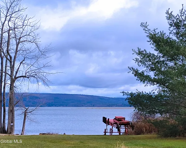 $110,000 | 121 Bushnell Road, Mayfield, NY 12117