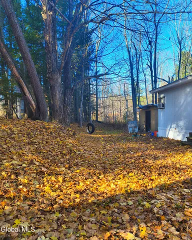 $110,000 | 121 Bushnell Road, Mayfield, NY 12117