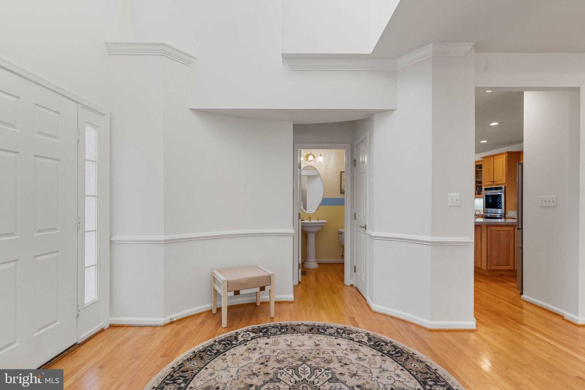 8000 Pohick Road Springfield, VA 22153 - Photo 5 of 85 Foyer