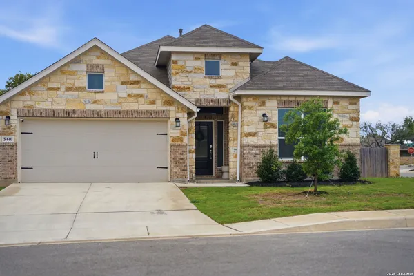 $450,000 | 5440 Tall Grass Boulevard, Bulverde, TX 78163