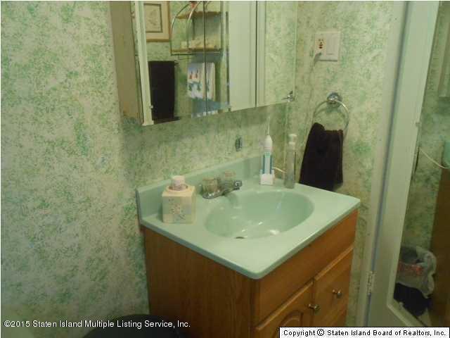 692 Annadale Road Staten Island, NY 10312 - Photo 10 of 13 20141104050440868931000000-o