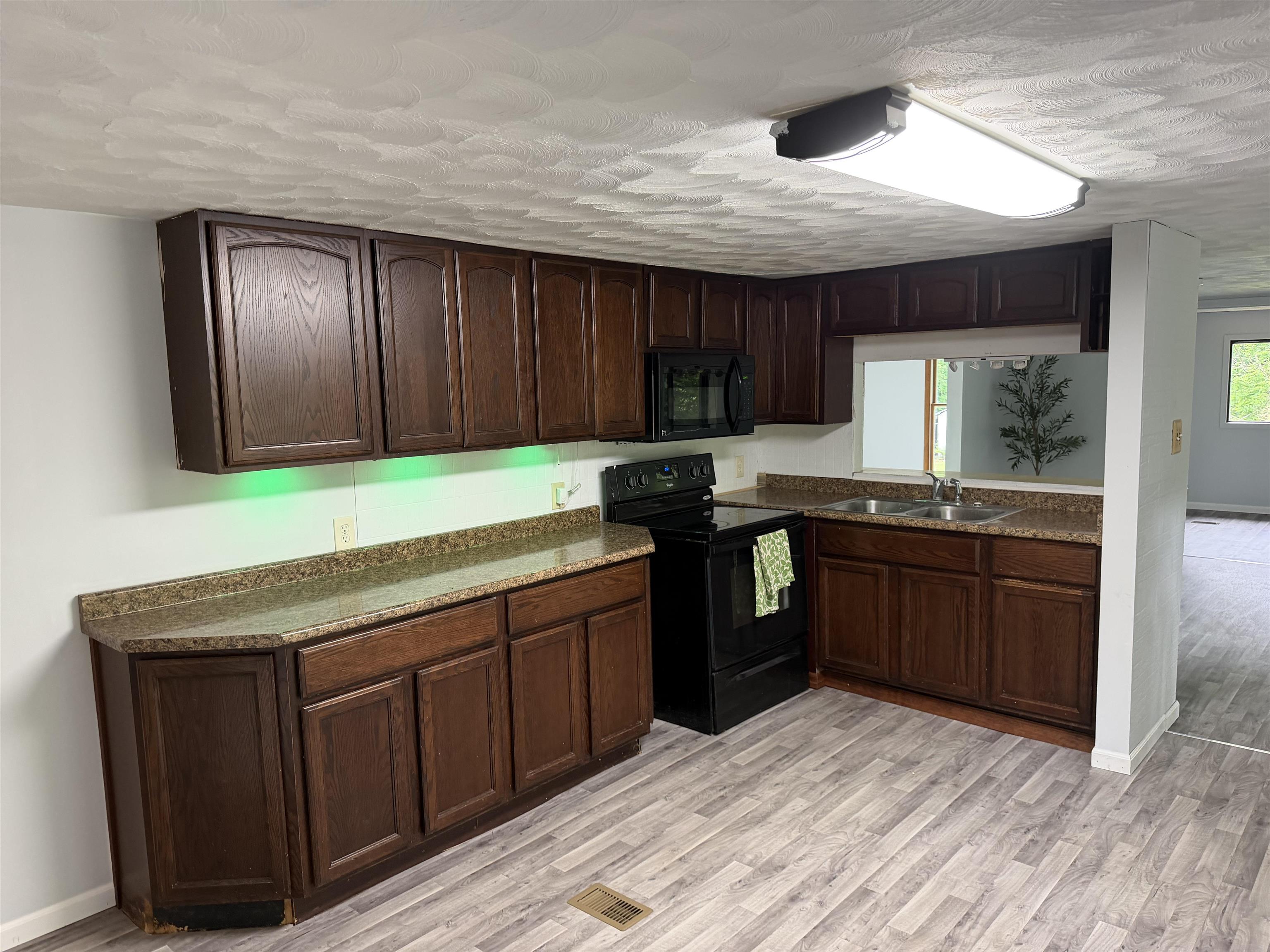 5131 Washington Road Lake, MI 48632 - Photo 5 of 43