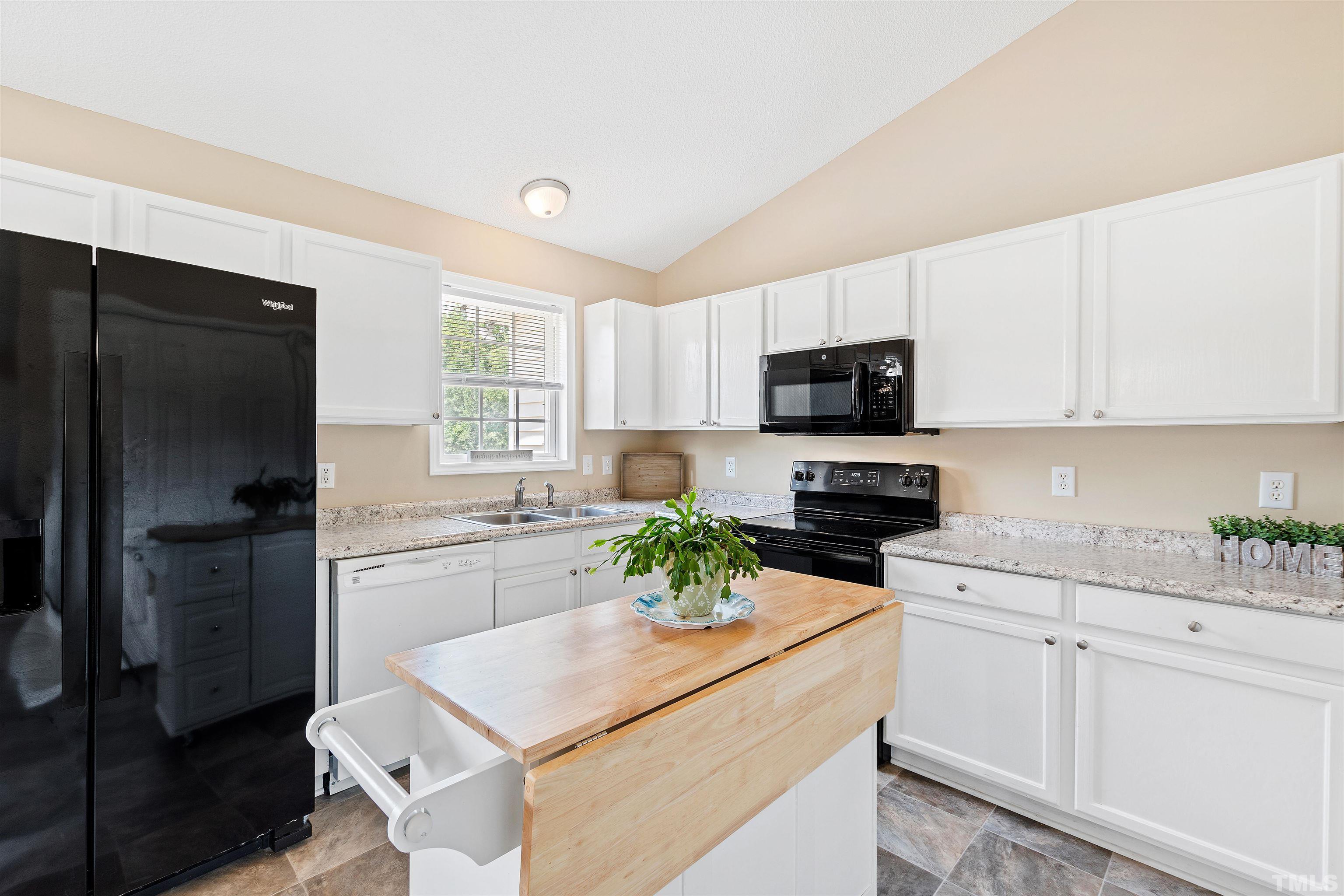 25 Dillon Road Zebulon, NC 27597 - Photo 7 of 25 Gallery Image 7