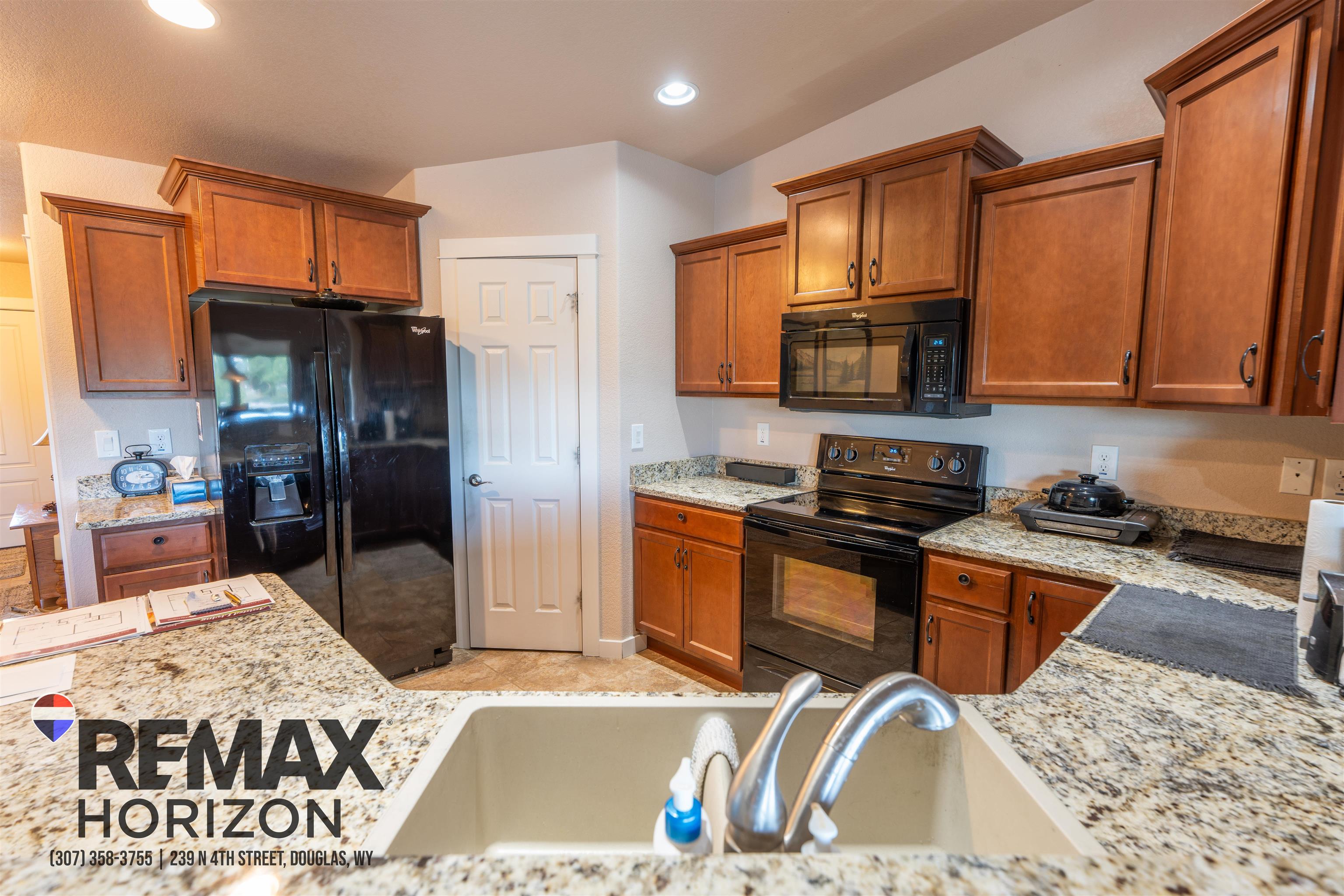 435 South Pearson Road Douglas, WY 82633 - Photo 10 of 33
