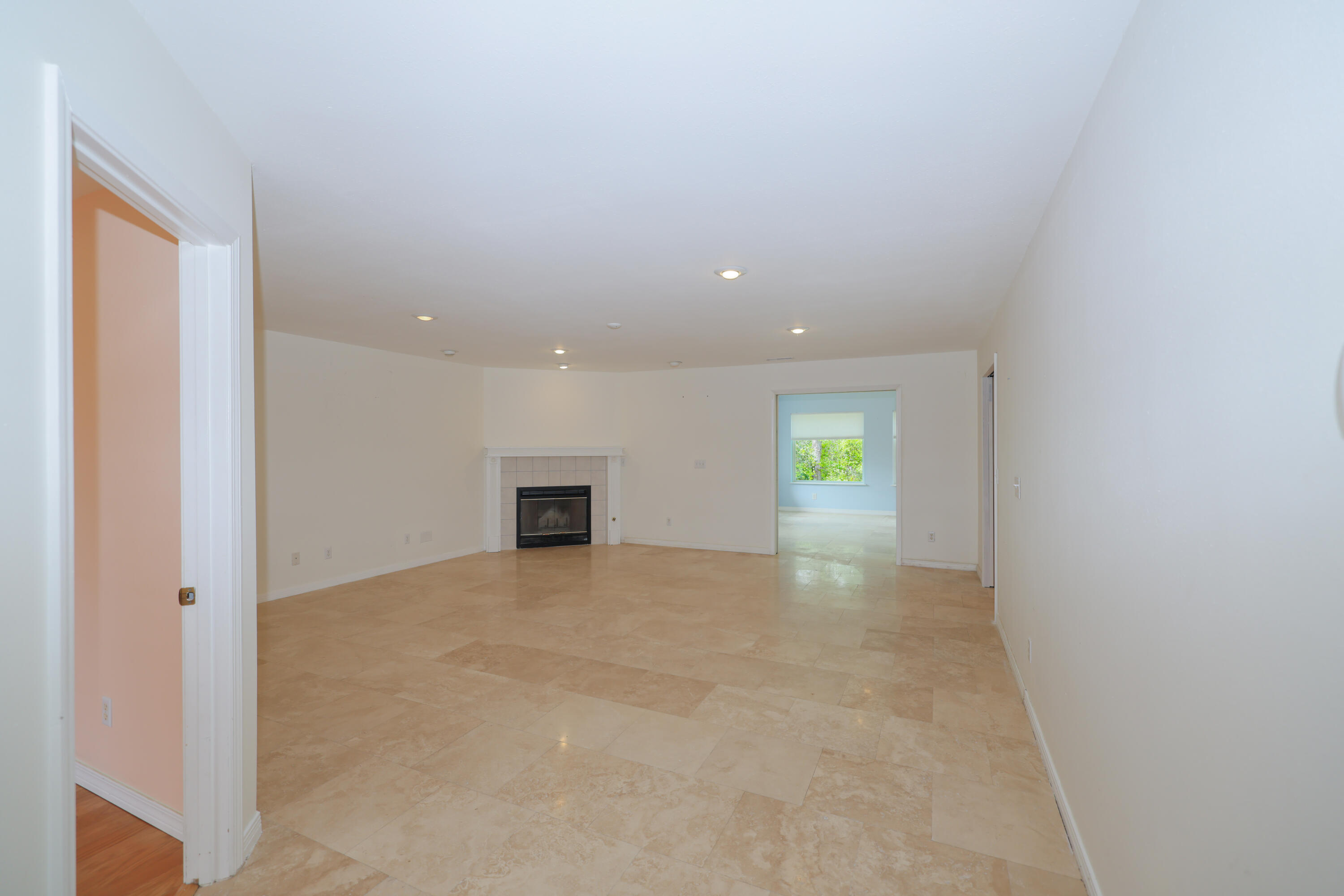 1812 Huntington Road Niceville, FL 32578 - Photo 3 of 28 IMG_2974