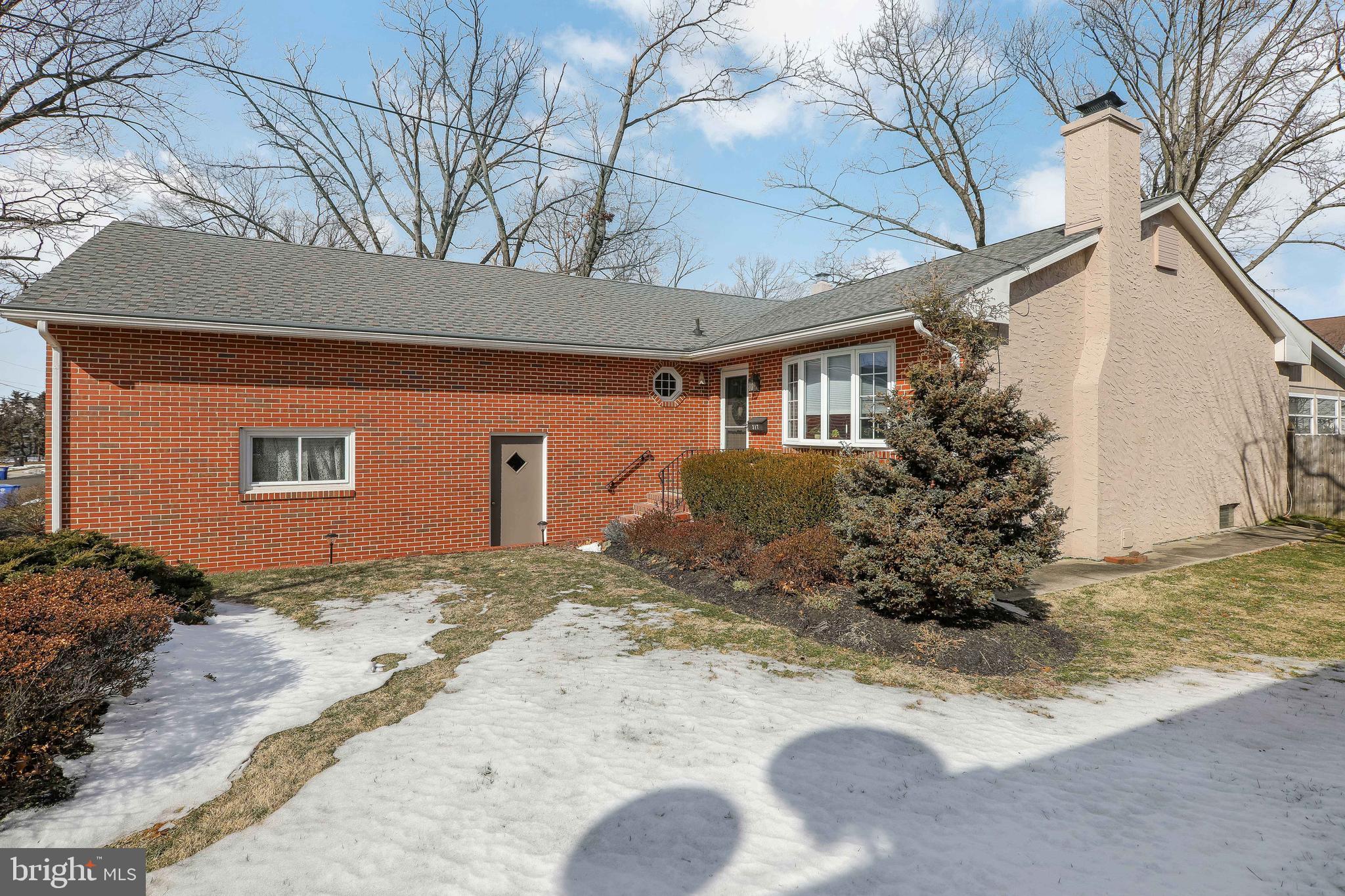 317 Chestnut Street Delran, NJ 08075 - Photo 3 of 43 Gallery Image 3
