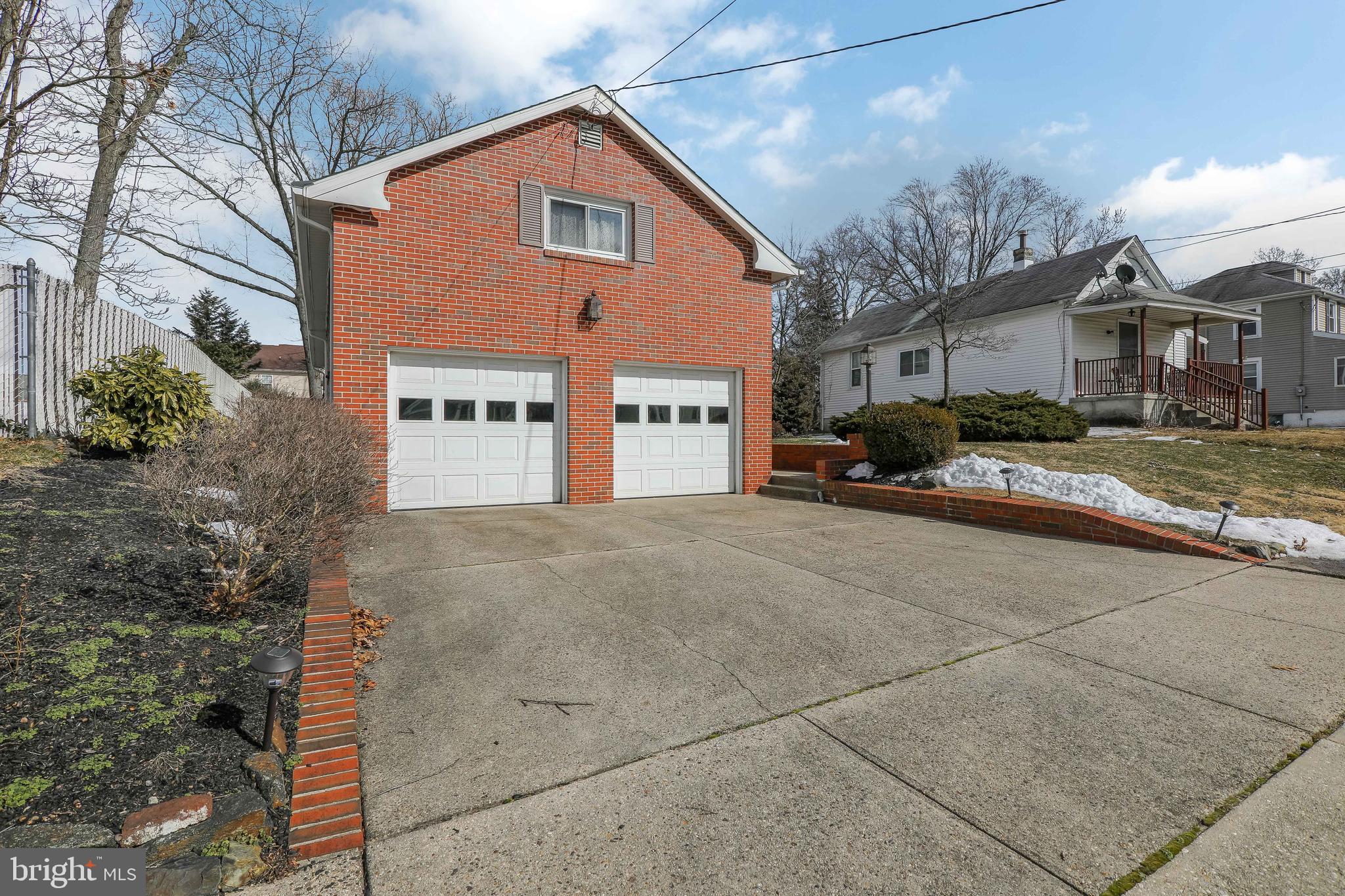317 Chestnut Street Delran, NJ 08075 - Photo 4 of 43 Gallery Image 4