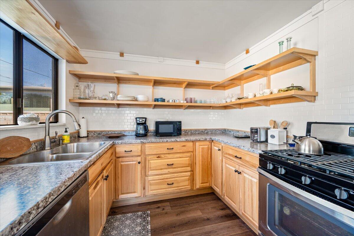 925 Pecho Street Morro Bay, CA 93442 - Photo 14 of 54 14-Kitchen