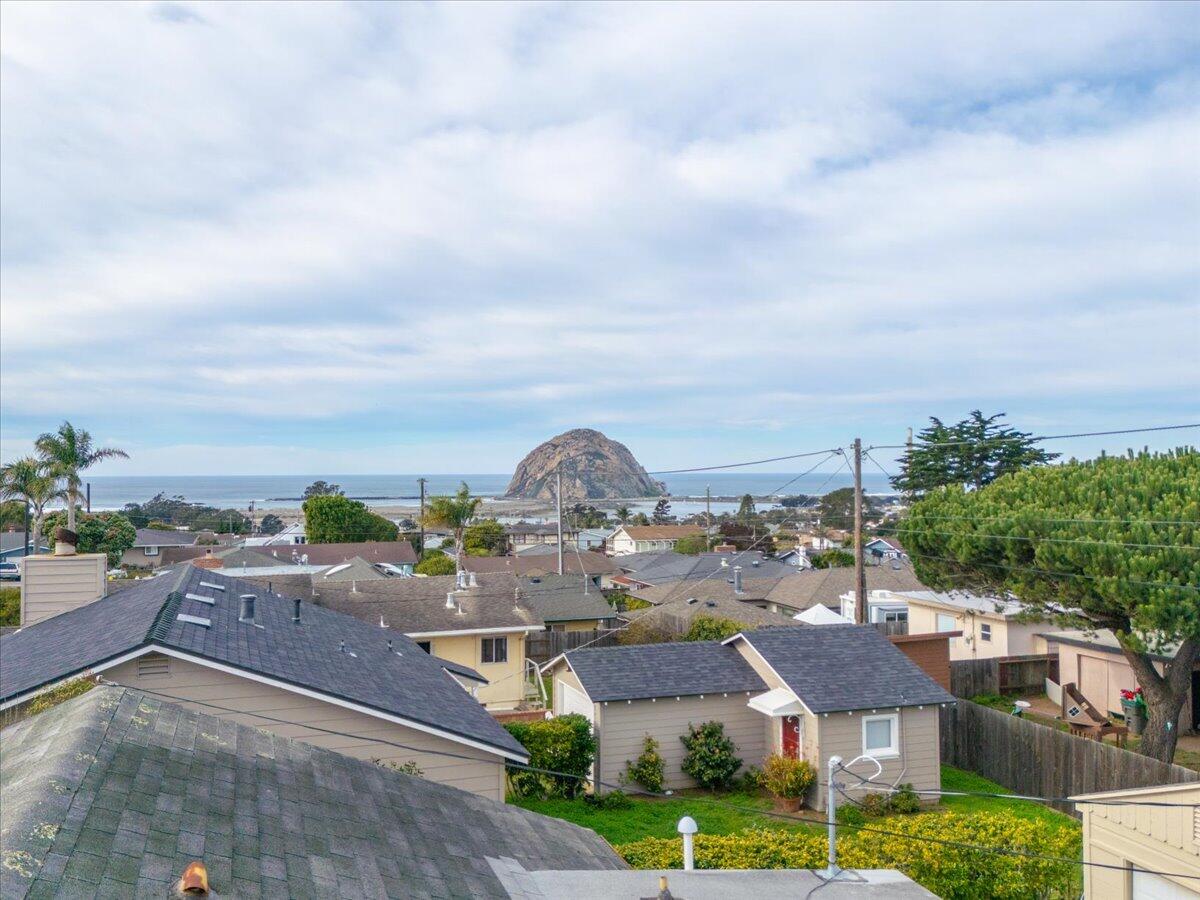 925 Pecho Street Morro Bay, CA 93442 - Photo 32 of 54 an aerial view of residential houses with outdoor space