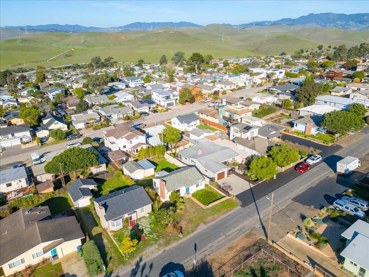 925 Pecho Street Morro Bay, CA 93442 - Photo 40 of 54 35-Aerial