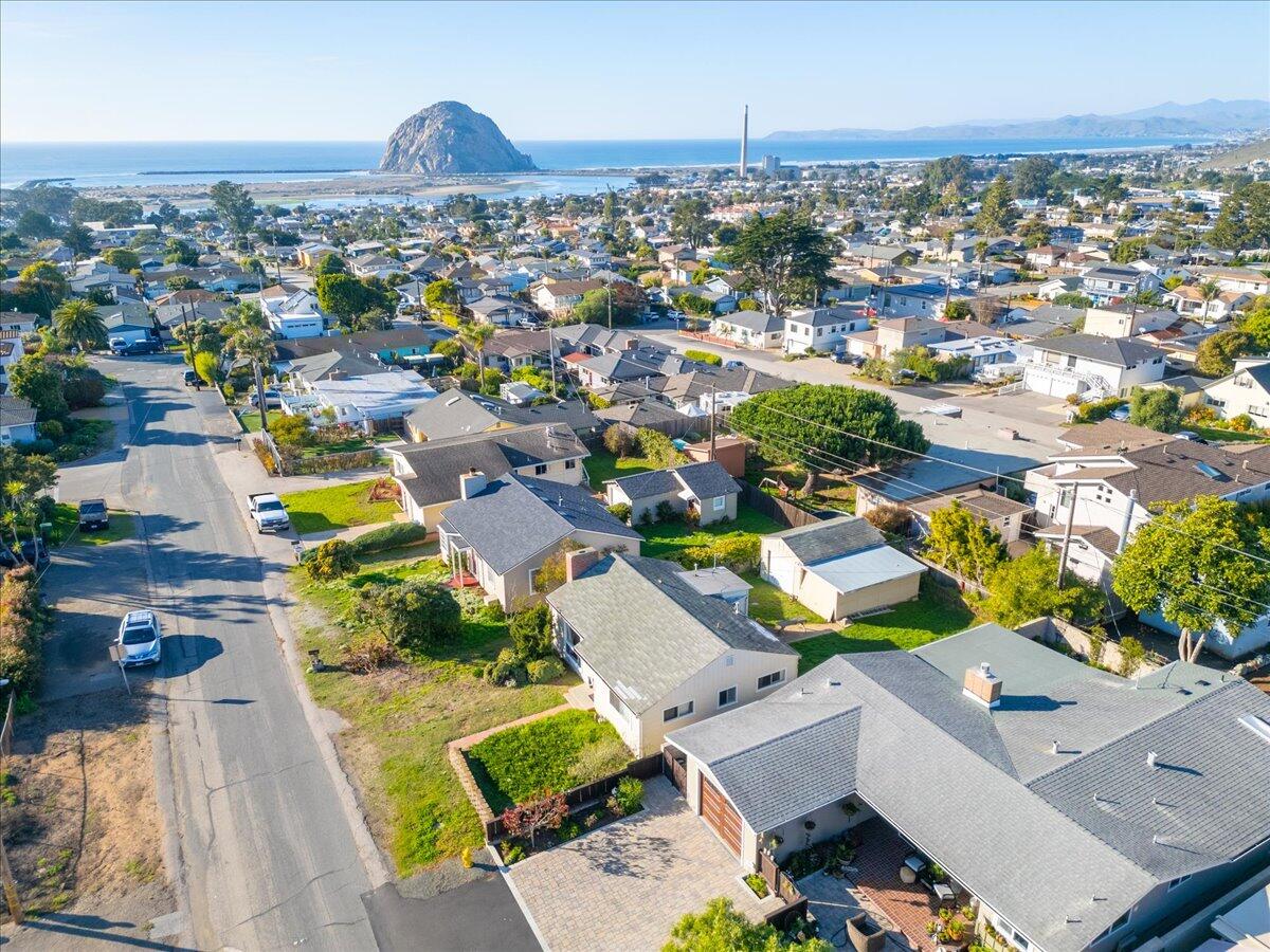 925 Pecho Street Morro Bay, CA 93442 - Photo 44 of 54 an aerial view of residential houses with outdoor space