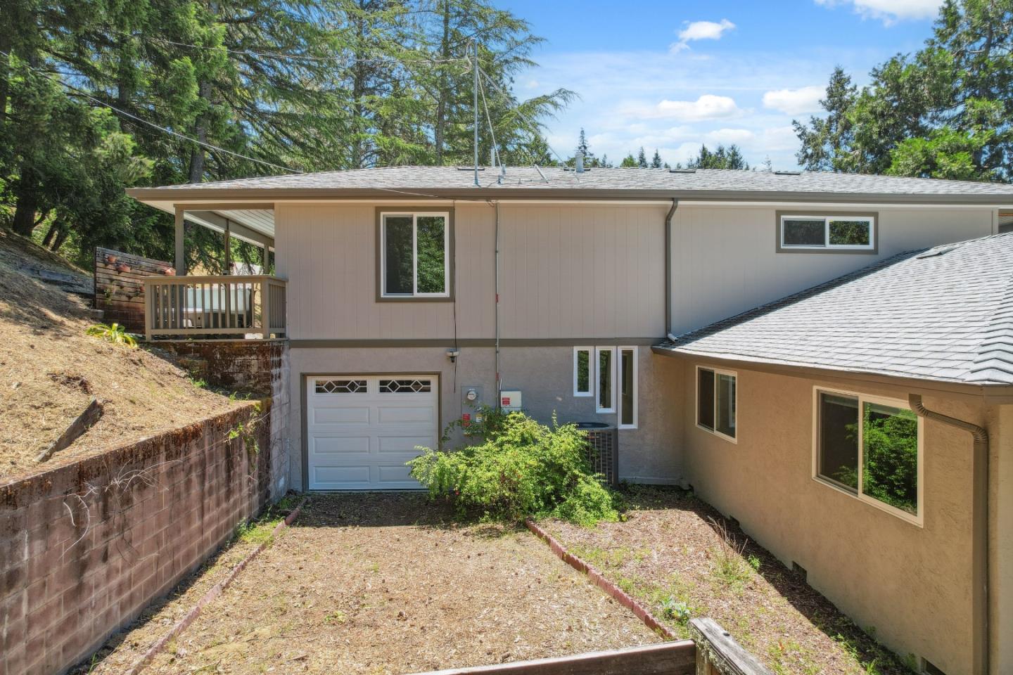 24895 Skyland Road Los Gatos, CA 95033 - Photo 59 of 113 a view of a house with a yard