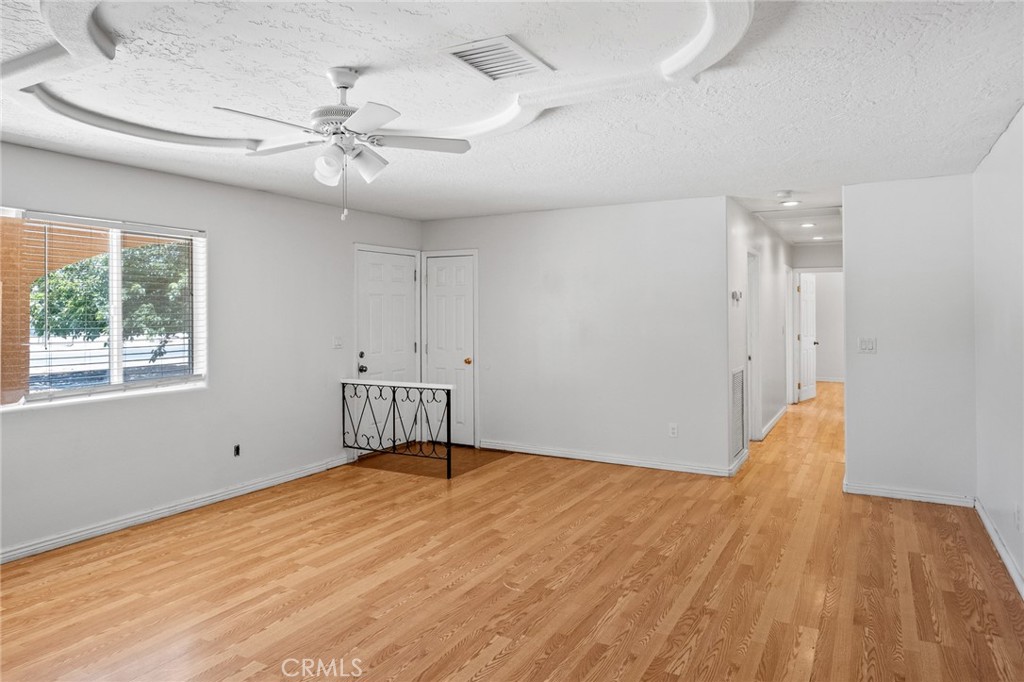 13372 Tutelo Road Apple Valley, CA 92308 - Photo 15 of 53