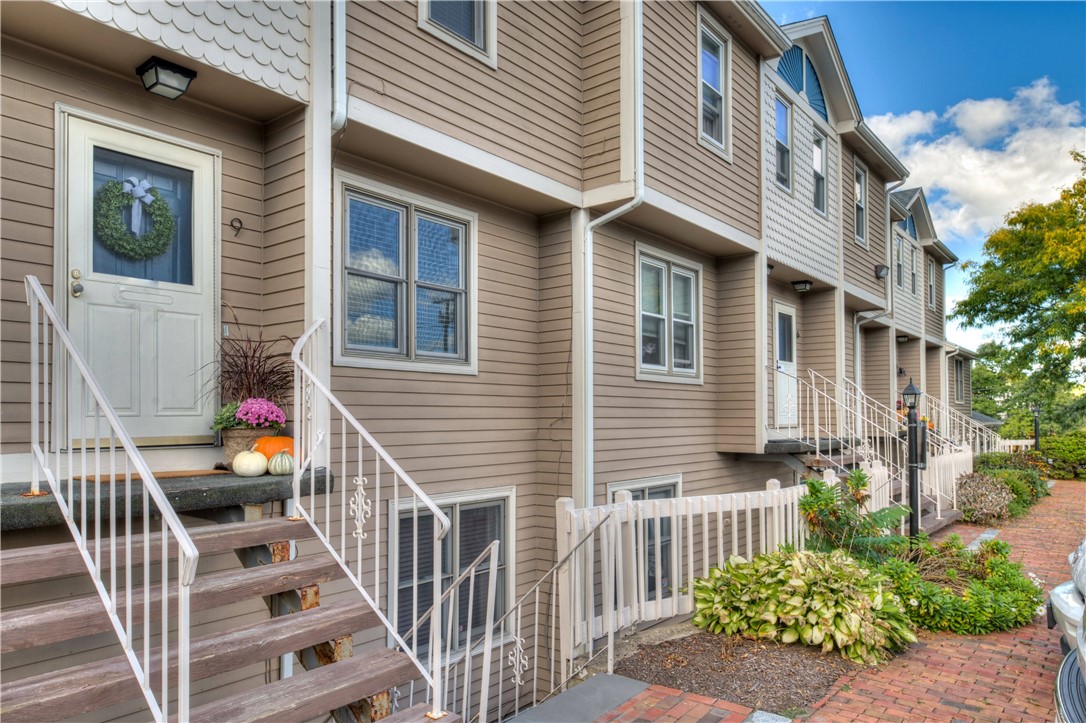 Welcome to Village Green, Unit #9