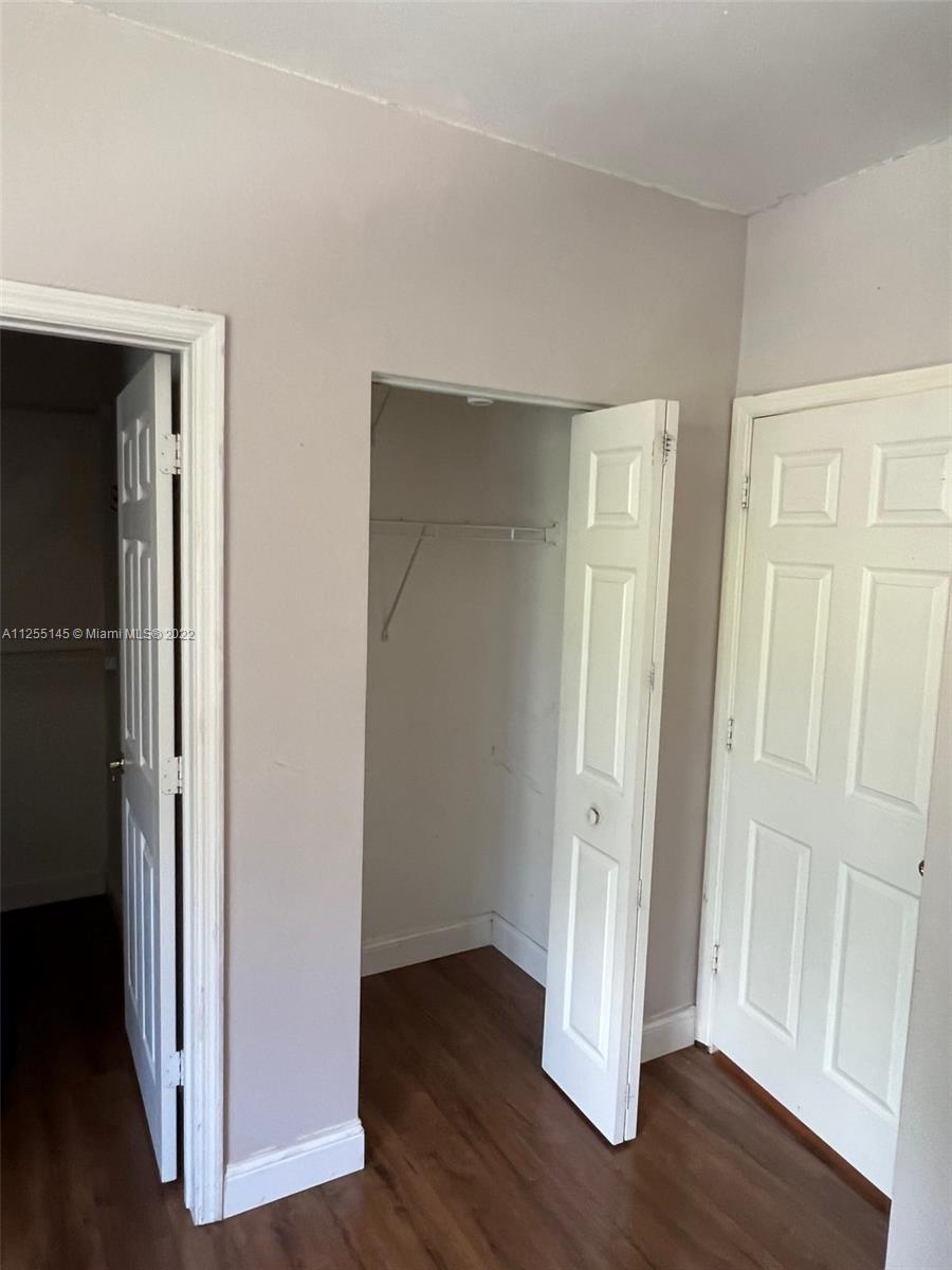 16307 Emerald Cove Road Weston, FL 33331 - Photo 14 of 17