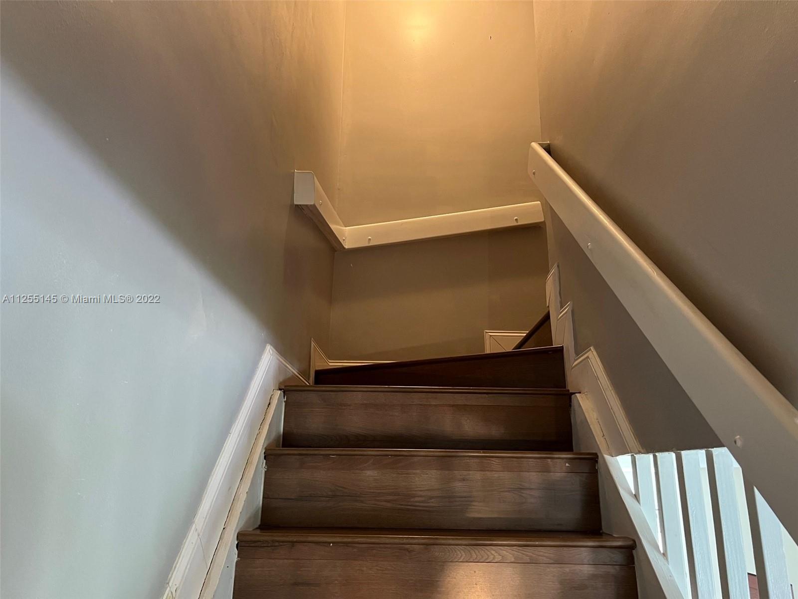 16307 Emerald Cove Road Weston, FL 33331 - Photo 15 of 17