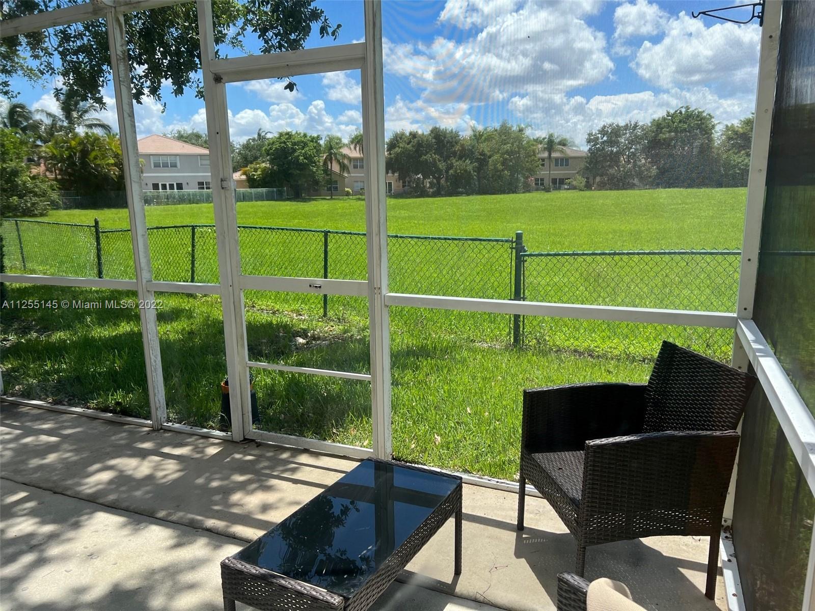 16307 Emerald Cove Road Weston, FL 33331 - Photo 6 of 17