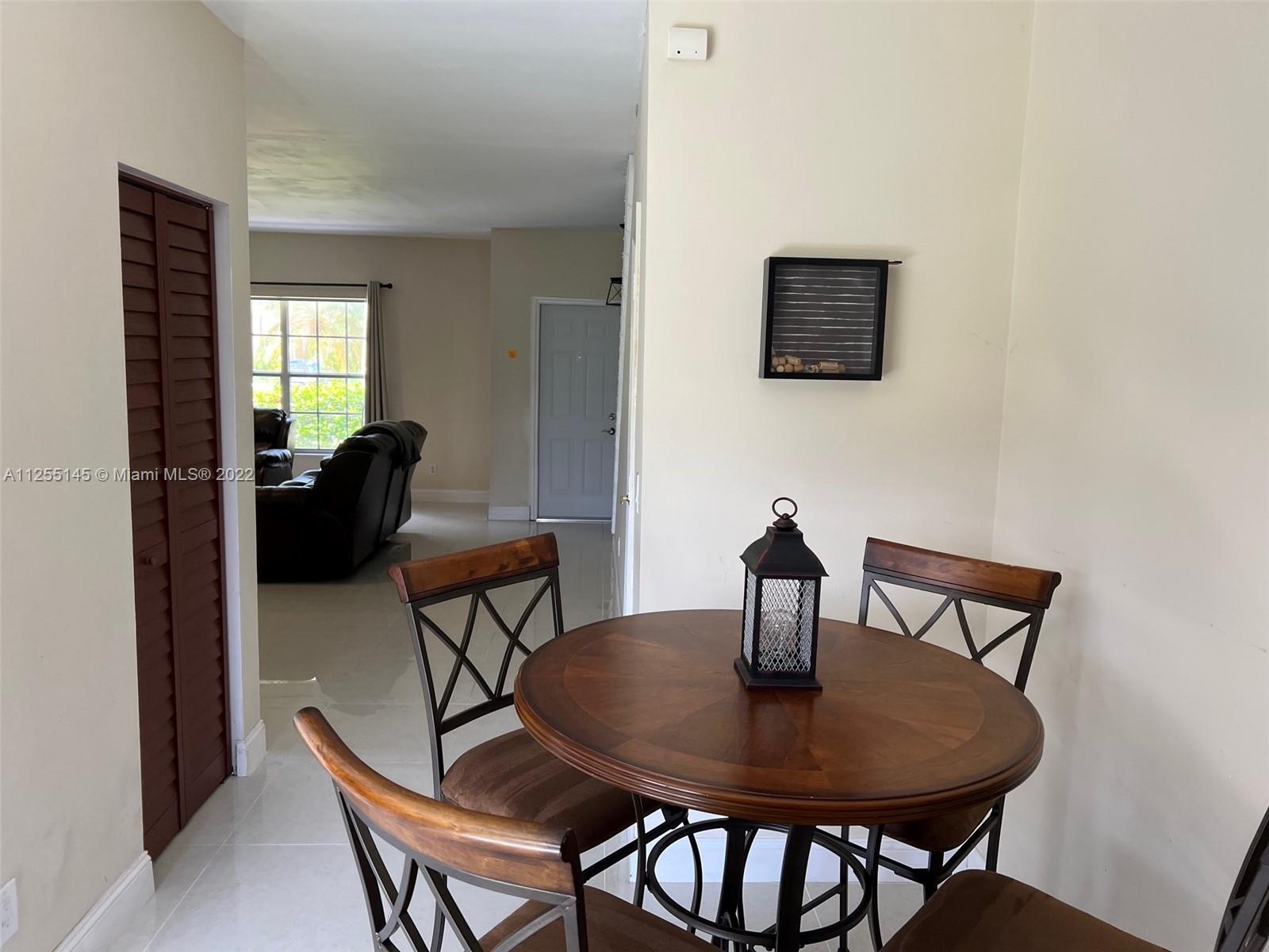 16307 Emerald Cove Road Weston, FL 33331 - Photo 9 of 17
