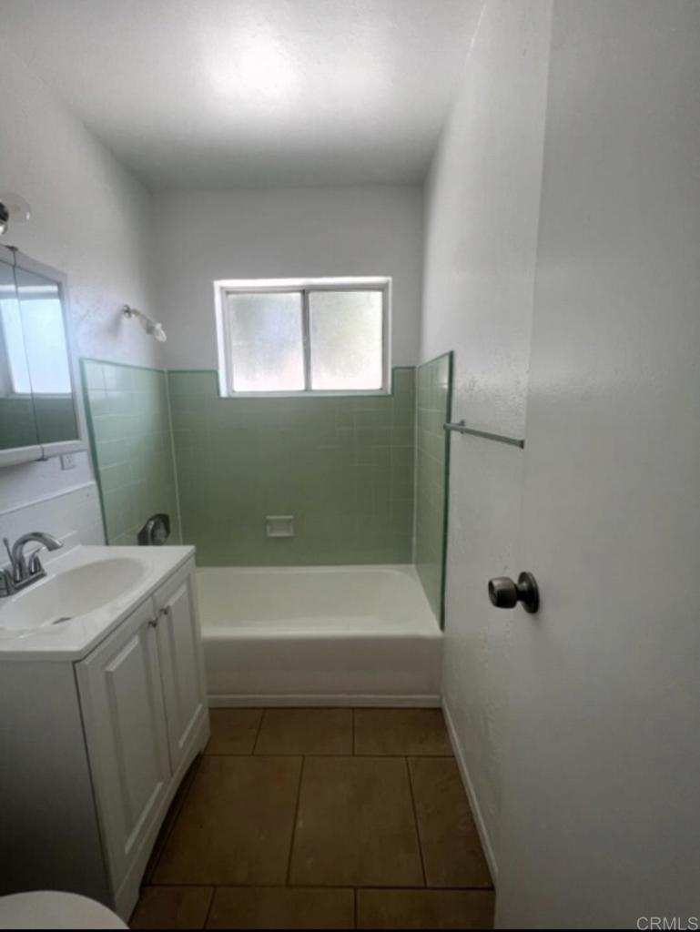 321-331 Roanoke Road El Cajon, CA 92020 - Photo 11 of 18