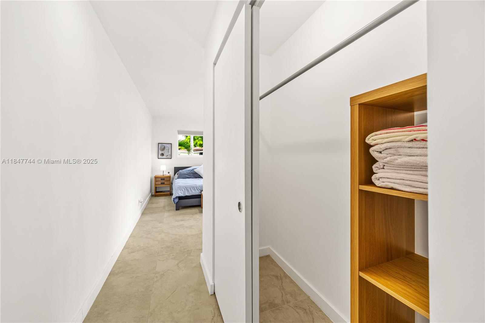 3246 Pierce Street Hollywood, FL 33021 - Photo 17 of 41 a view of a hallway with bathroom and a bathroom