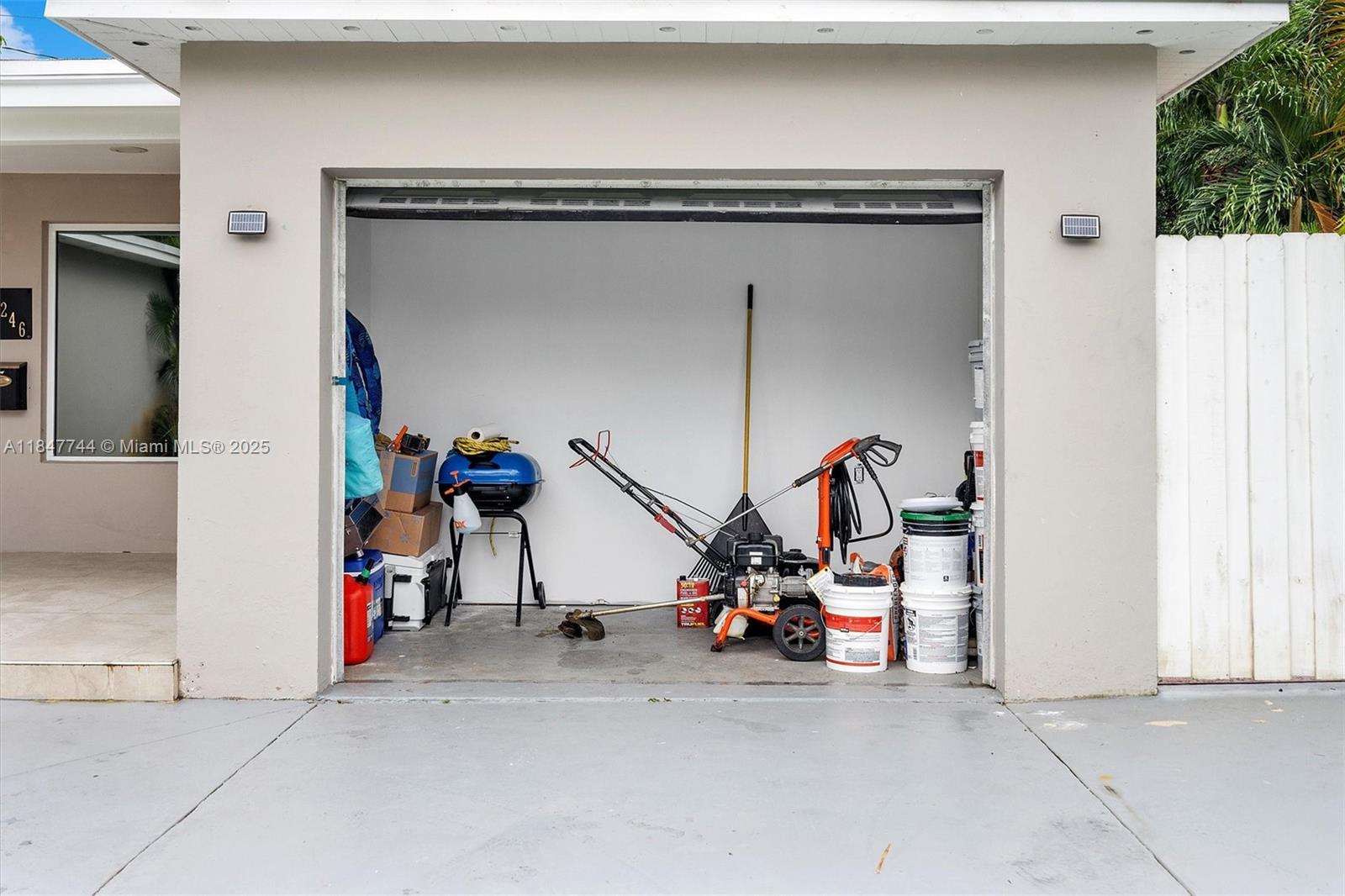3246 Pierce Street Hollywood, FL 33021 - Photo 37 of 41 a view of car garage
