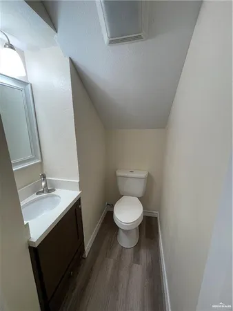 $1,100 | 3501 North 23rd Lane, Unit 214, McAllen, TX 78501