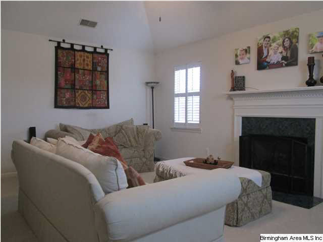 175 Stonebridge Circle Pelham, AL 35124 - Photo 3 of 20
