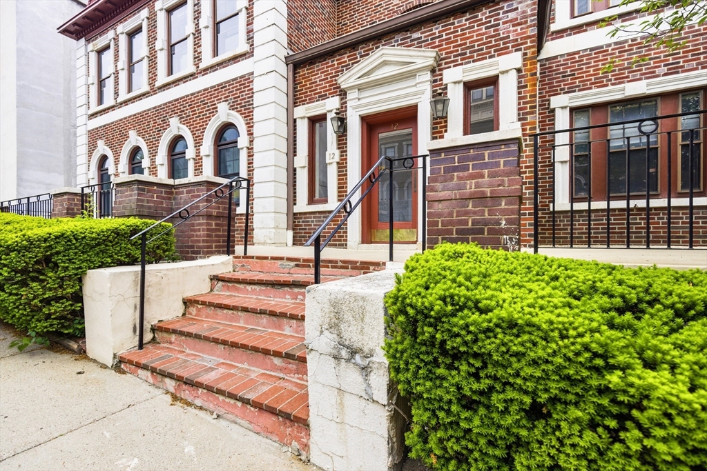 12 Bellvista Road, Unit 4 Boston, MA 02135 - Photo 3 of 23