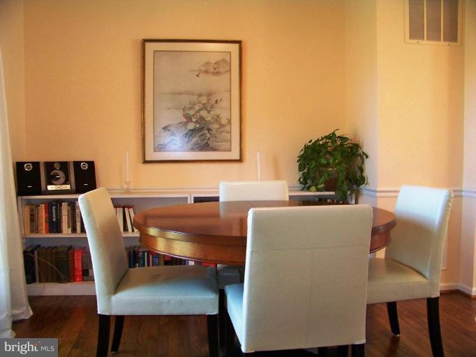 2276 Cartbridge Road Falls Church, VA 22043 - Photo 2 of 16 Dining Room
