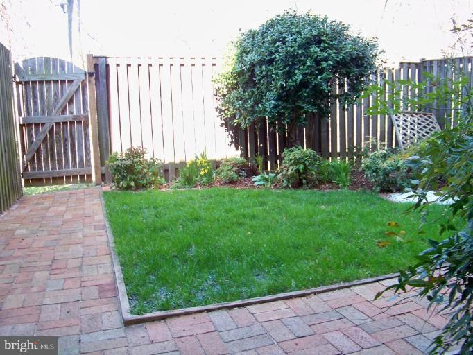 2276 Cartbridge Road Falls Church, VA 22043 - Photo 14 of 16 Exterior #2