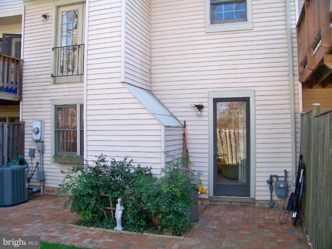 2276 Cartbridge Road Falls Church, VA 22043 - Photo 16 of 16 Exterior #4