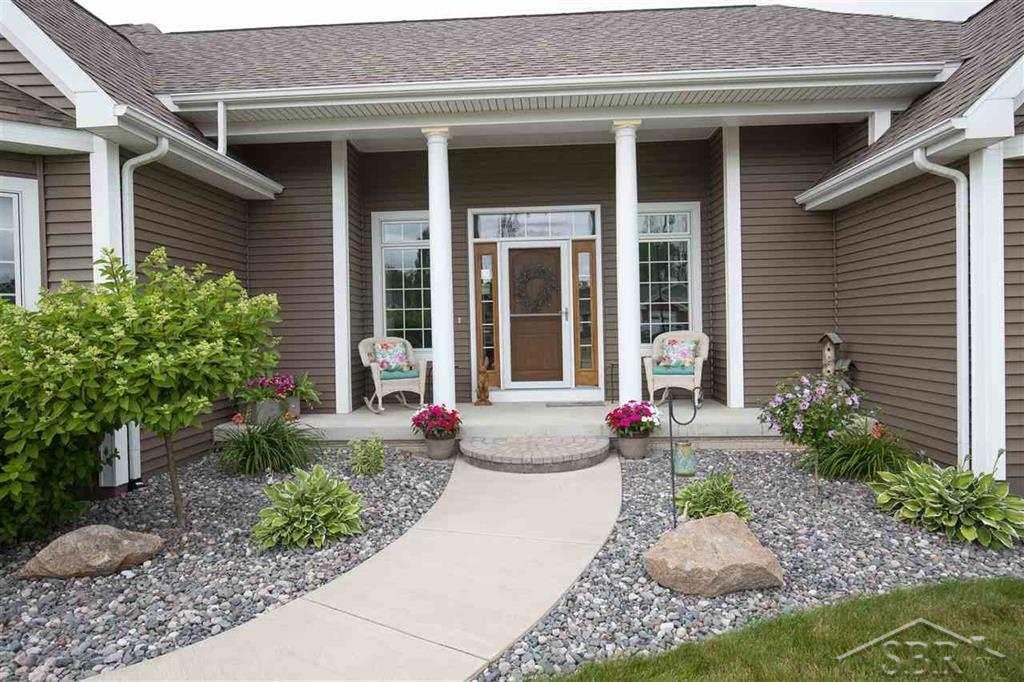 8445 Summer Ridge Court Freeland, MI 48623 - Photo 5 of 40 31388212-4.JPG