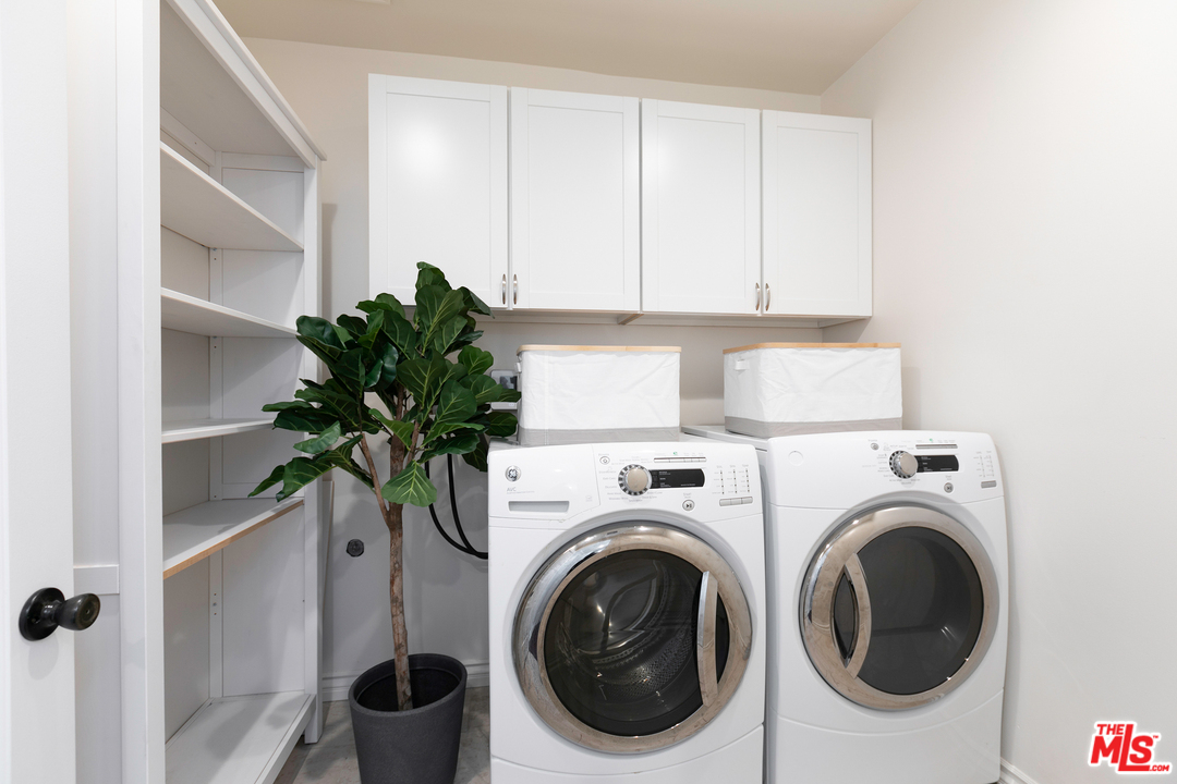 1900 North Serrano Avenue Los Angeles, CA 90027 - Photo 18 of 28