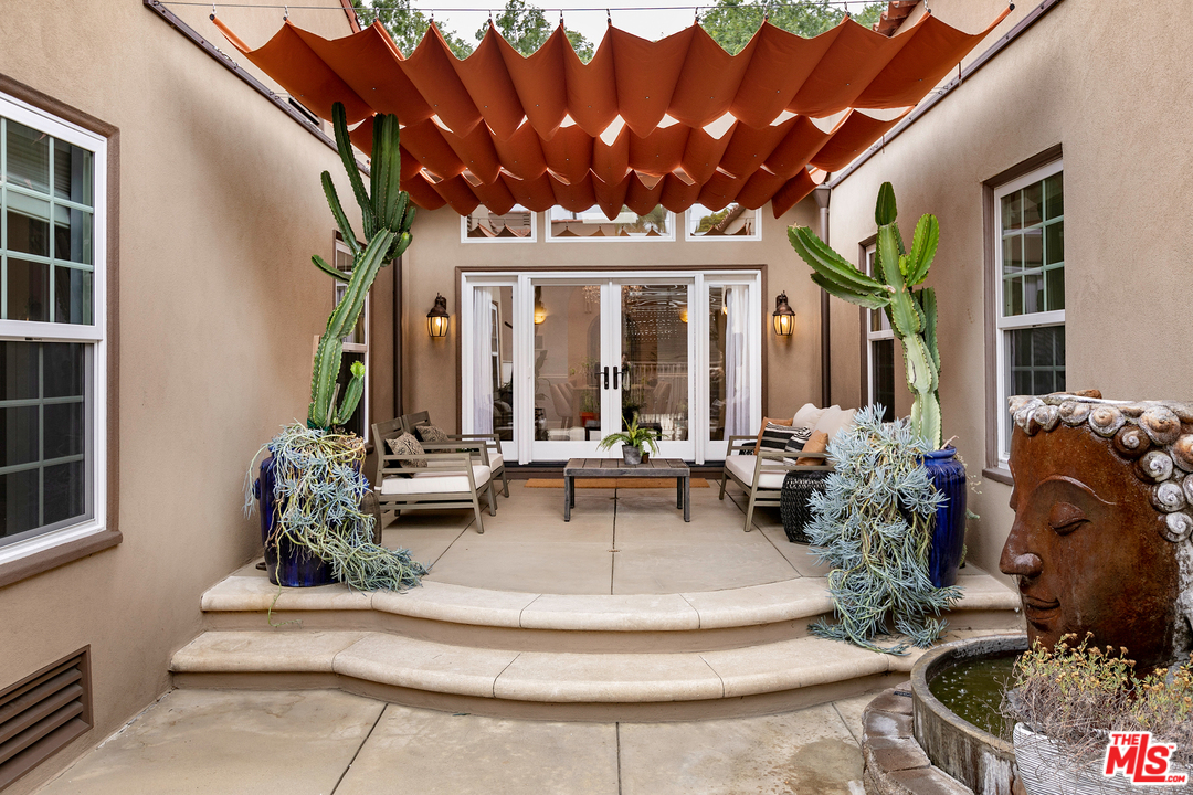 1900 North Serrano Avenue Los Angeles, CA 90027 - Photo 19 of 28