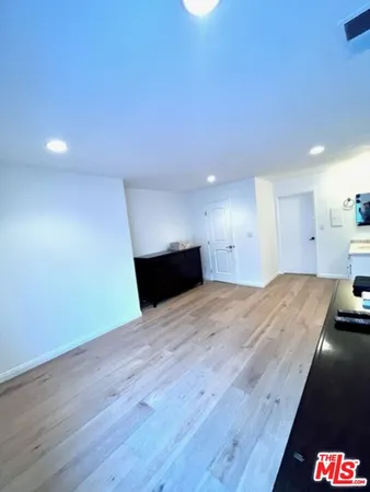 $5,000 | 221 South Gale Drive, Unit 401, Beverly Hills, CA 90211