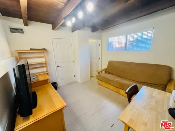 $5,000 | 221 South Gale Drive, Unit 401, Beverly Hills, CA 90211