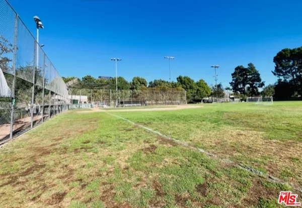 $5,000 | 221 South Gale Drive, Unit 401, Beverly Hills, CA 90211
