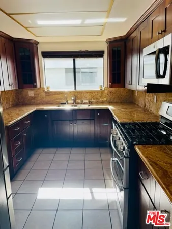 $5,000 | 221 South Gale Drive, Unit 401, Beverly Hills, CA 90211