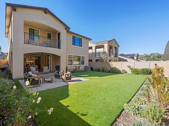 $1,299,000 | 2971 Rue De Latour, Vista, CA 92084