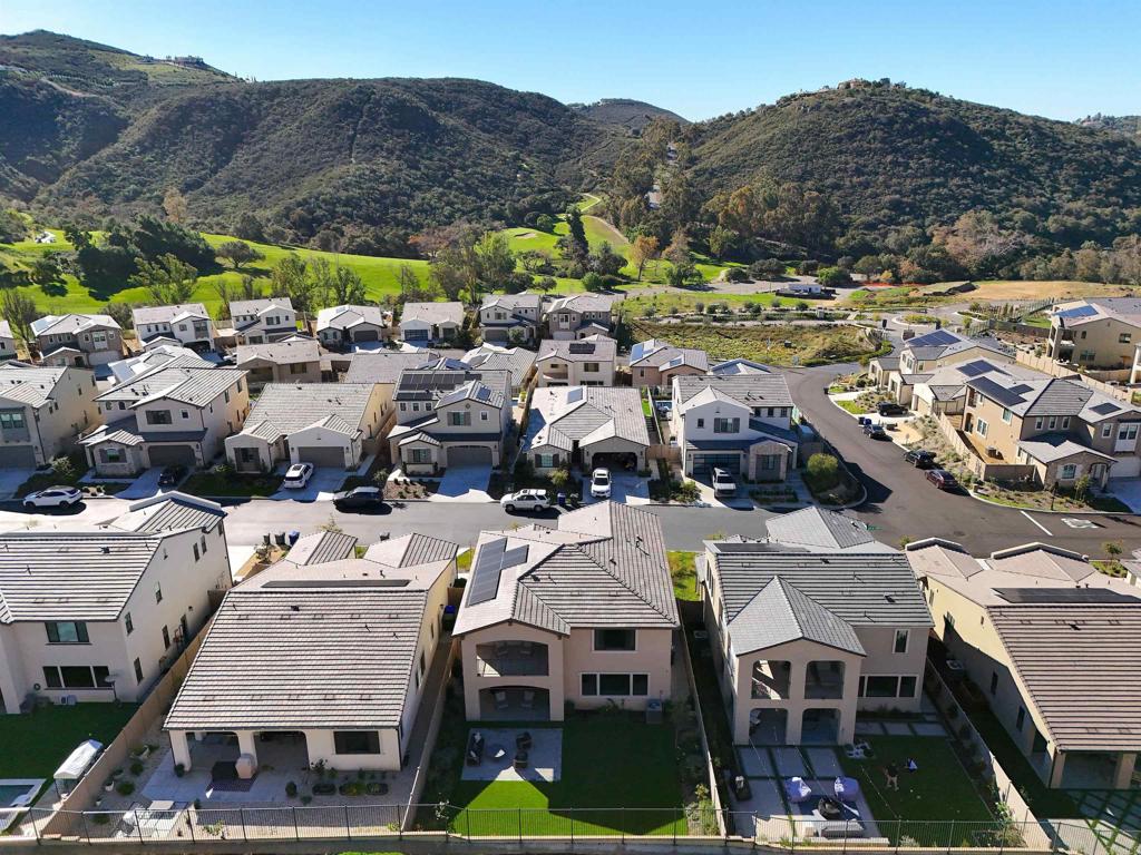 2971 Rue De Latour Vista, CA 92084 - Photo 36 of 39