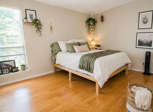 $1,225 | 202 East 45th Street, Unit 203, Austin, TX 78751