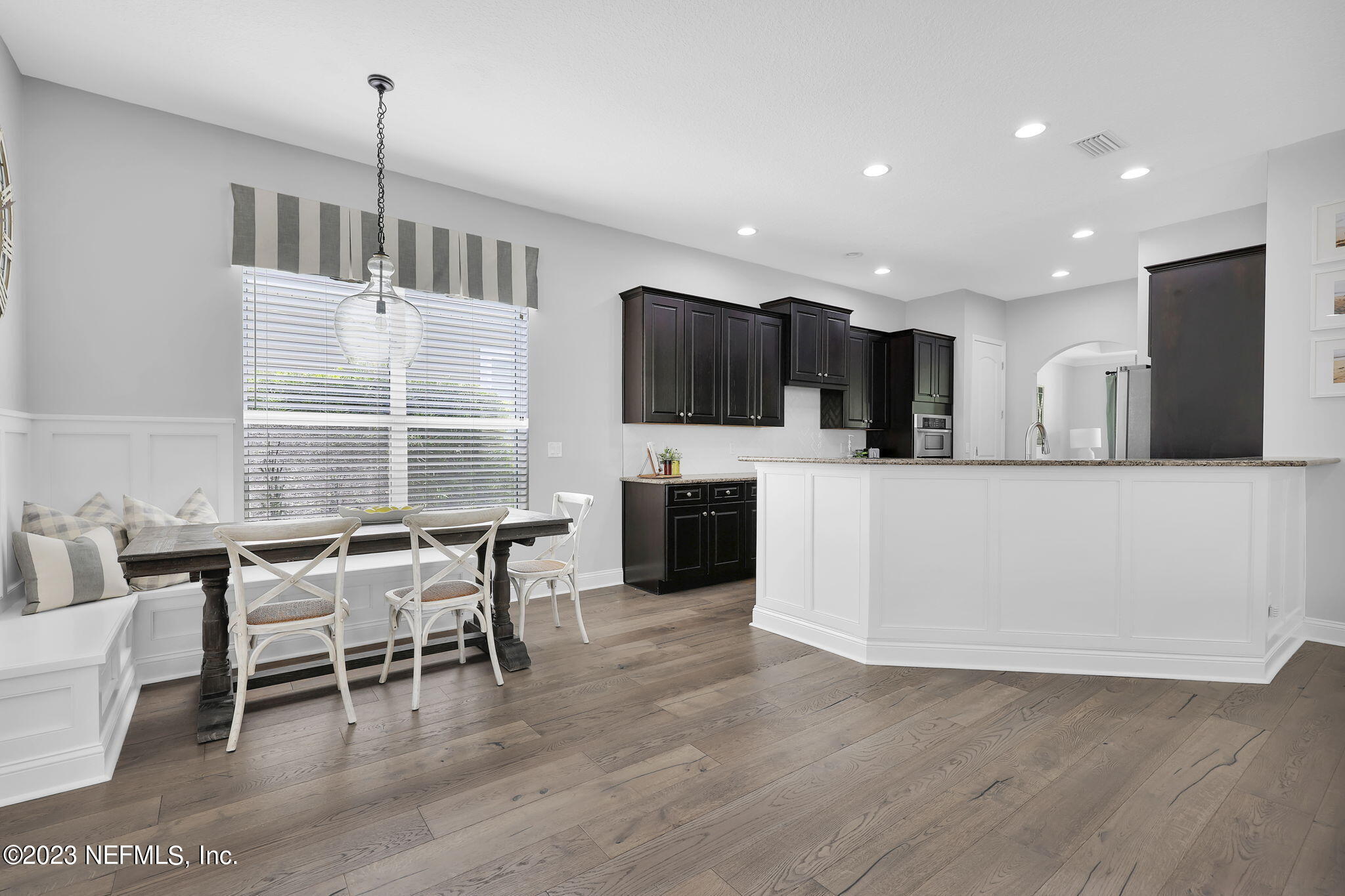 141 Pelican Pointe Road Ponte Vedra, FL 32081 - Photo 13 of 80 Casual dining nook with built in bench