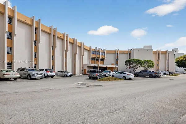 $245,000 | 9678 Fontainebleau Boulevard, Unit 411, Miami, FL 33172