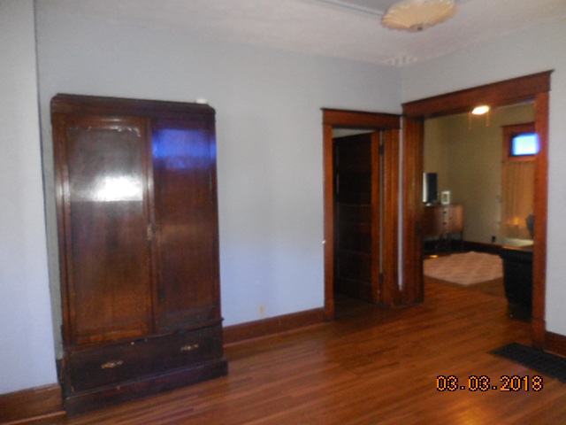 516 Fulton Avenue Rochester, IN 46975 - Photo 3 of 32