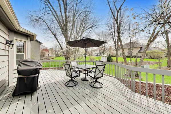 $835,000 | 1528 Sequoia Road, Naperville, IL 60540