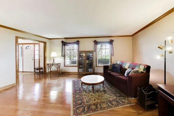 $835,000 | 1528 Sequoia Road, Naperville, IL 60540